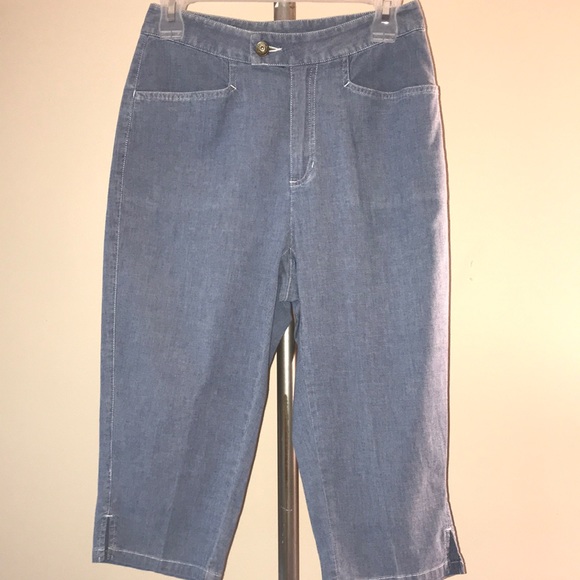 Liz Claiborne cotton capris SIZE 4 - Picture 1 of 5